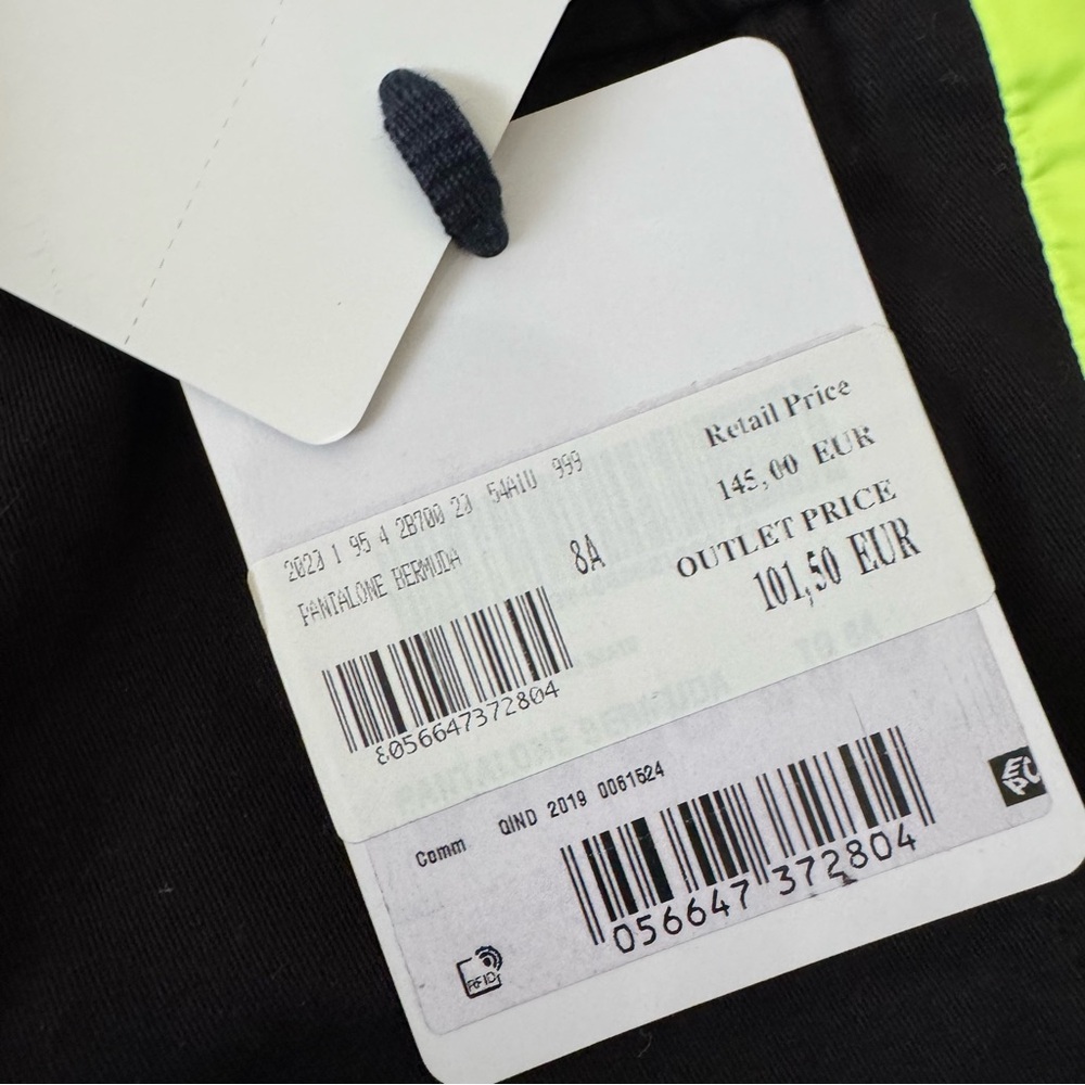MONCLER junior boy's Bermuda shorts in black cotton Size 8A - Picture 4 of 5